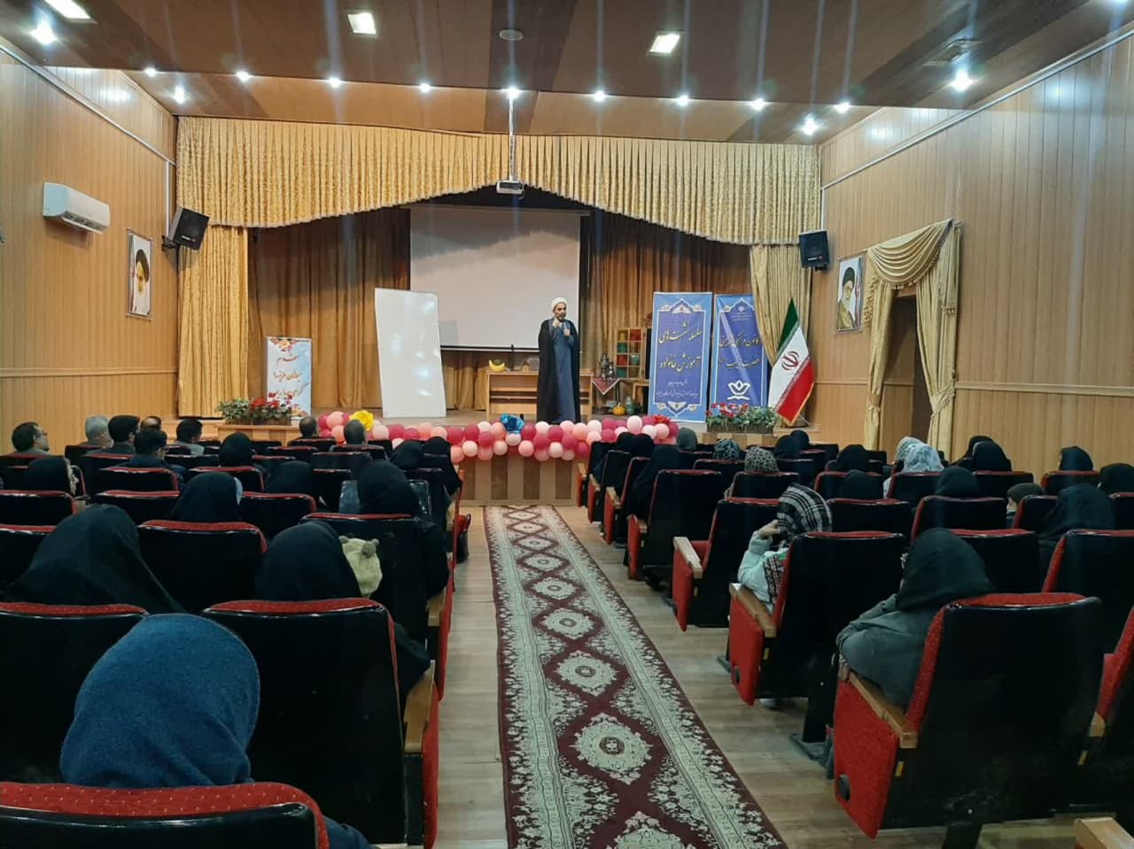 دوره آموزشی شیوهای جذب دانش آموزان به نماز ویژه رؤسای انجمن های مدارس شهرستان بیرجندبرگزار شد
