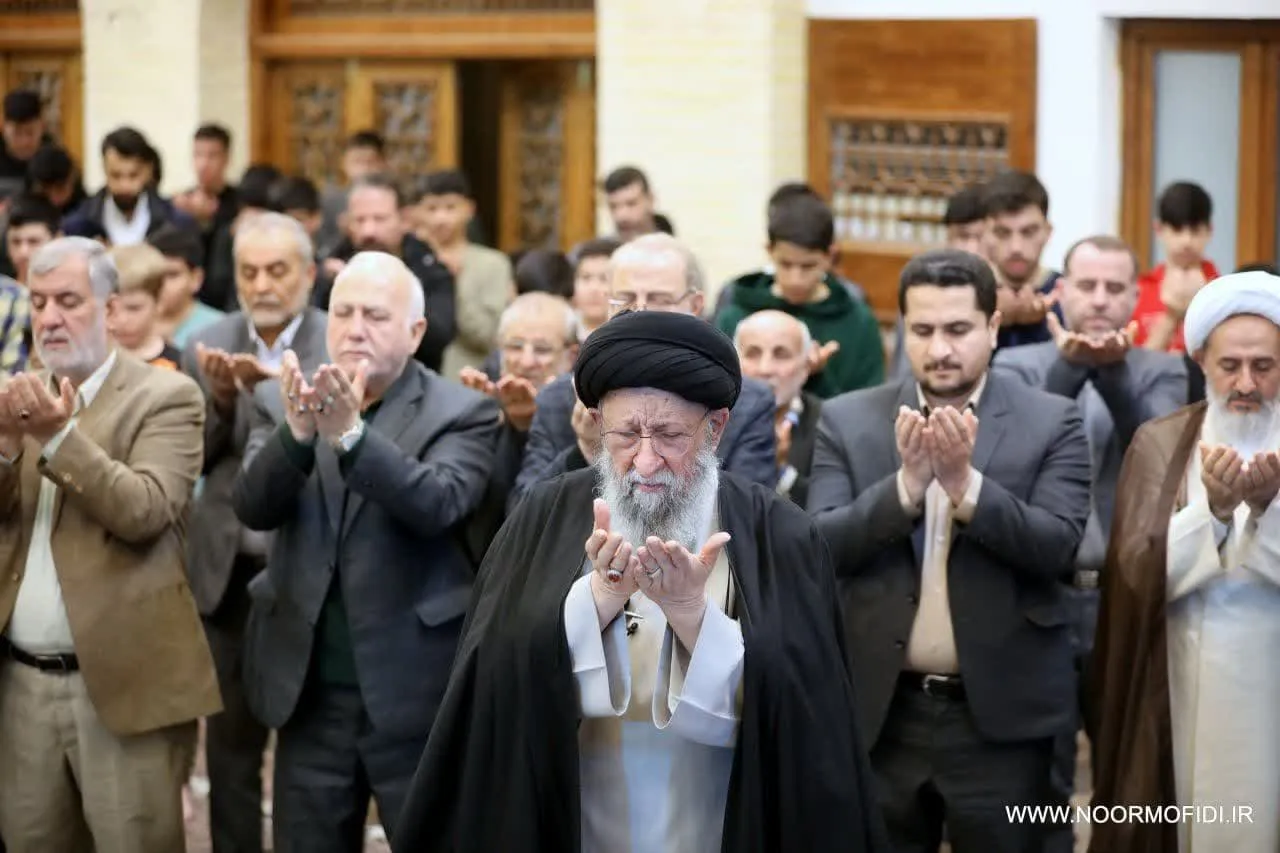 اقامه نماز جماعت صبح توسط نماینده ولی فقیه گلستان در جمع معتکفین+ تصاویر