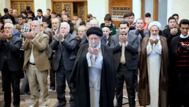 اقامه نماز جماعت صبح توسط نماینده ولی فقیه گلستان در جمع معتکفین+ تصاویر