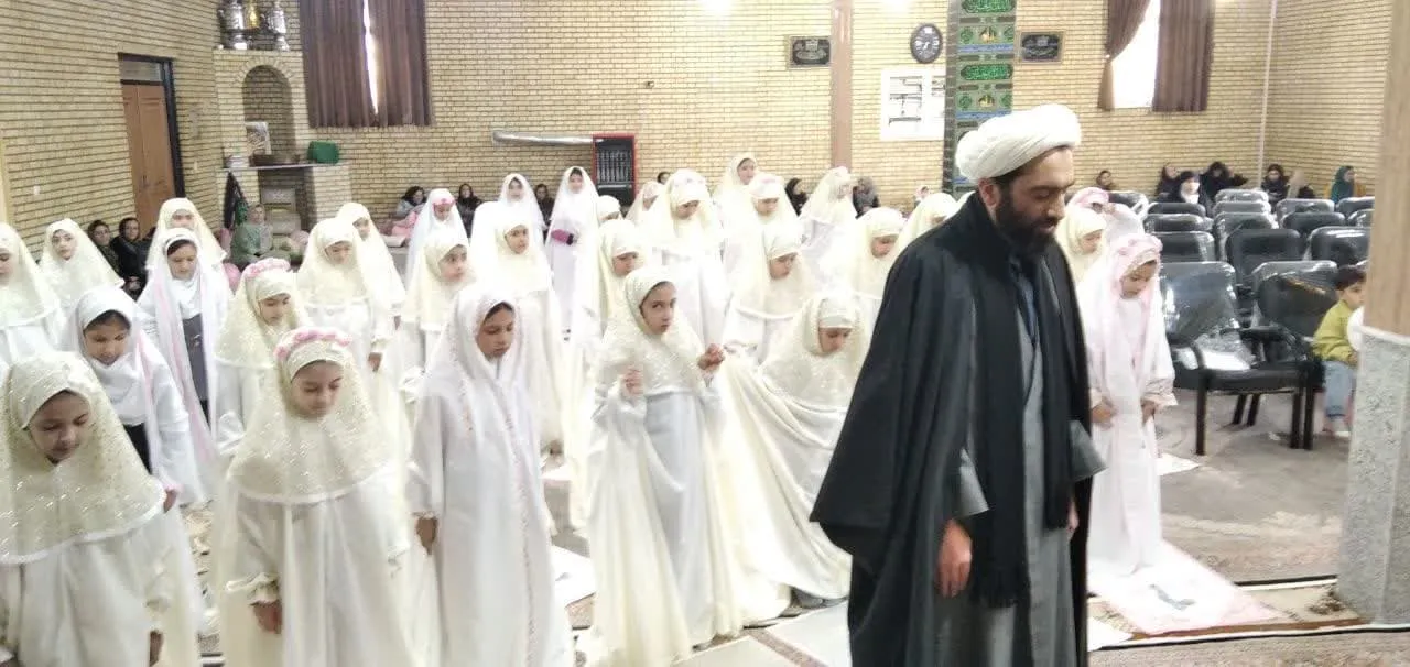 جشن تکلیف دختران دانش آموز ناحیه یک اردبیل