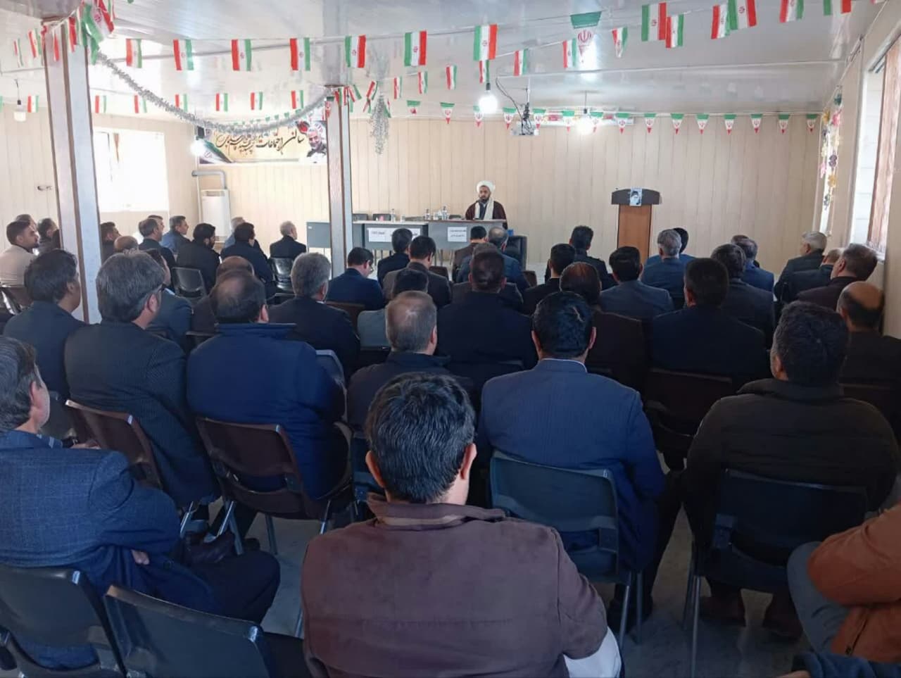 نشست و گفتمان نمازی شهرستان خداآفرین
