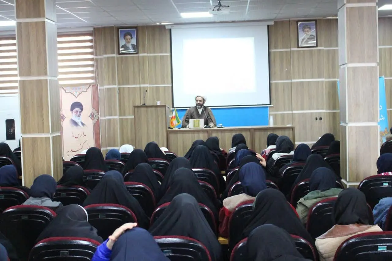 دوره آموزشی یاوران نماز دانشآموزی در قزوین برگزار شد