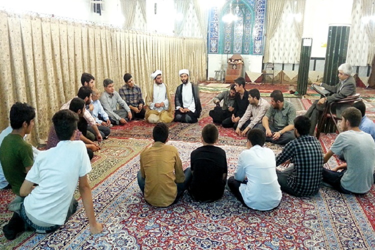 ادبیات محبت و دانشافزایی به رونق مساجد کمک میکند