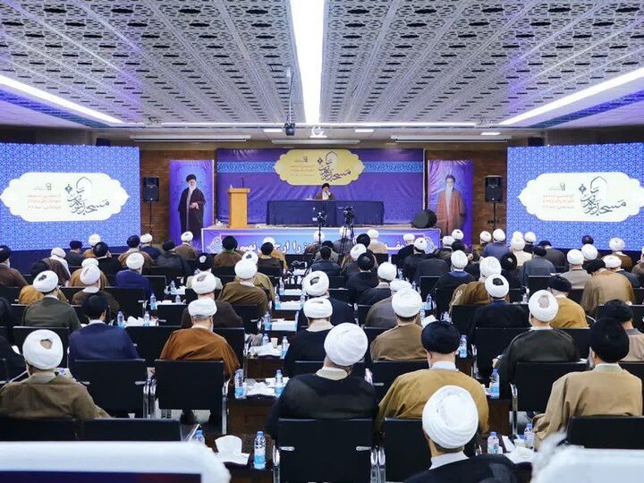 ائمه جماعت، مساجد را «قرارگاه حرکتهای مردمی» قرار دهند