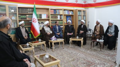 نشست صمیمی هم‌اندیشی با موضوعیت نماز در دفتر امام جمعه خرمدره برگزار شد