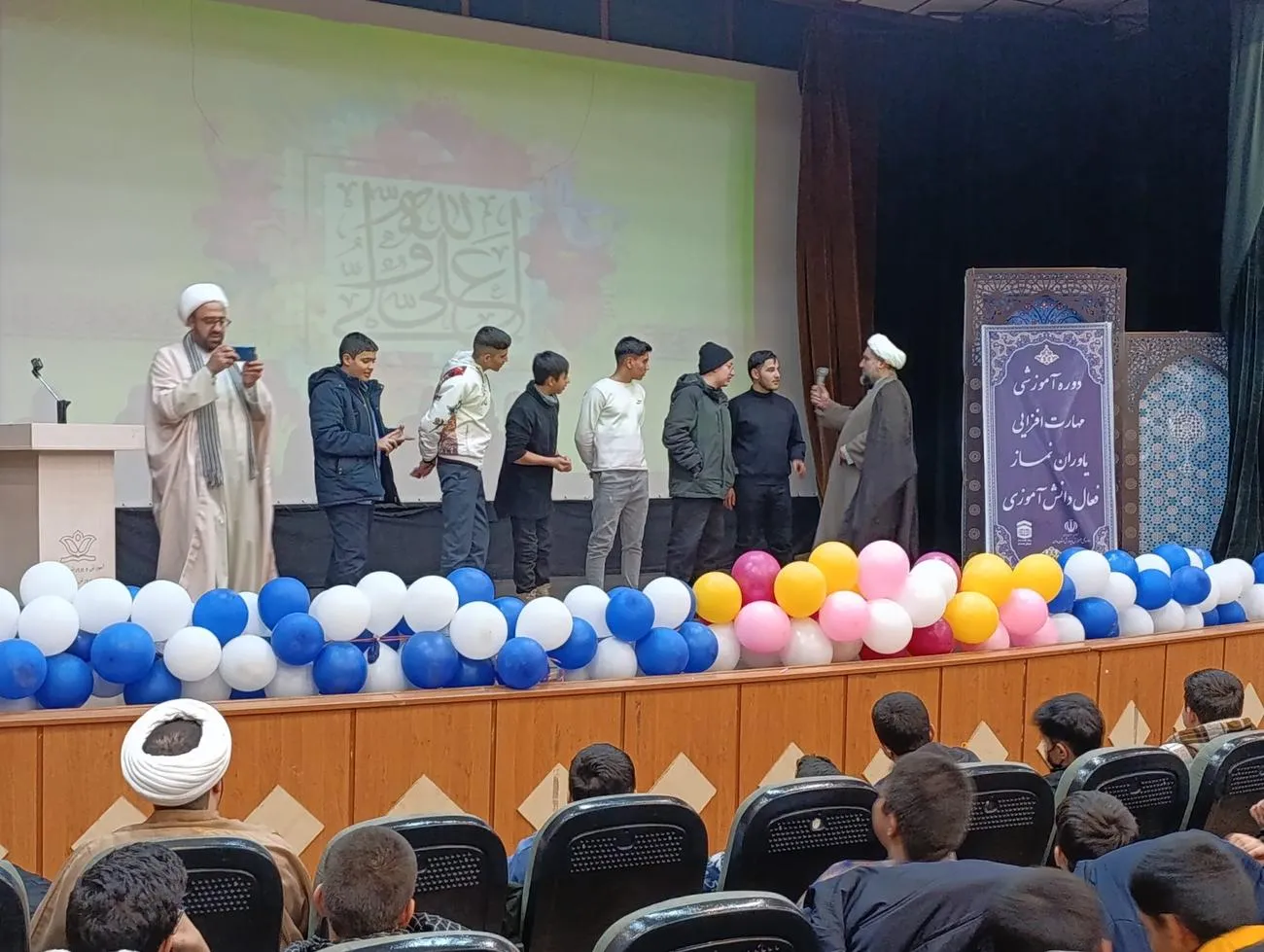 دوره آموزشی مهارت افزایی یاوران نماز فعال دانش آموزی در همدان برگزار شد
