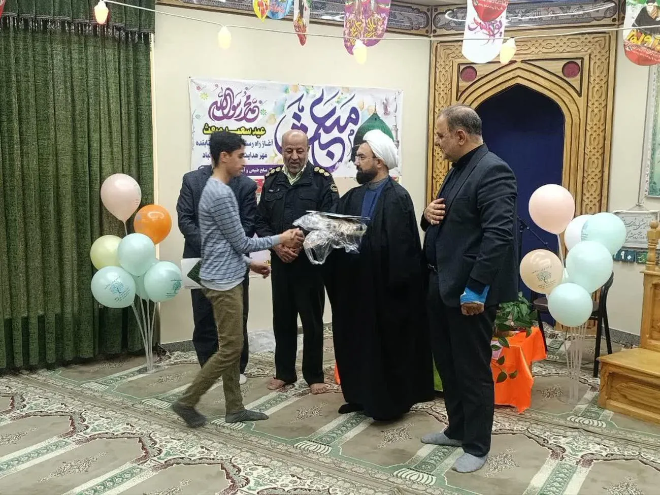 حضور مدیر ستاد اقامه نماز در اداره کل منابع طبیعی و آبخیزداری استان سمنان