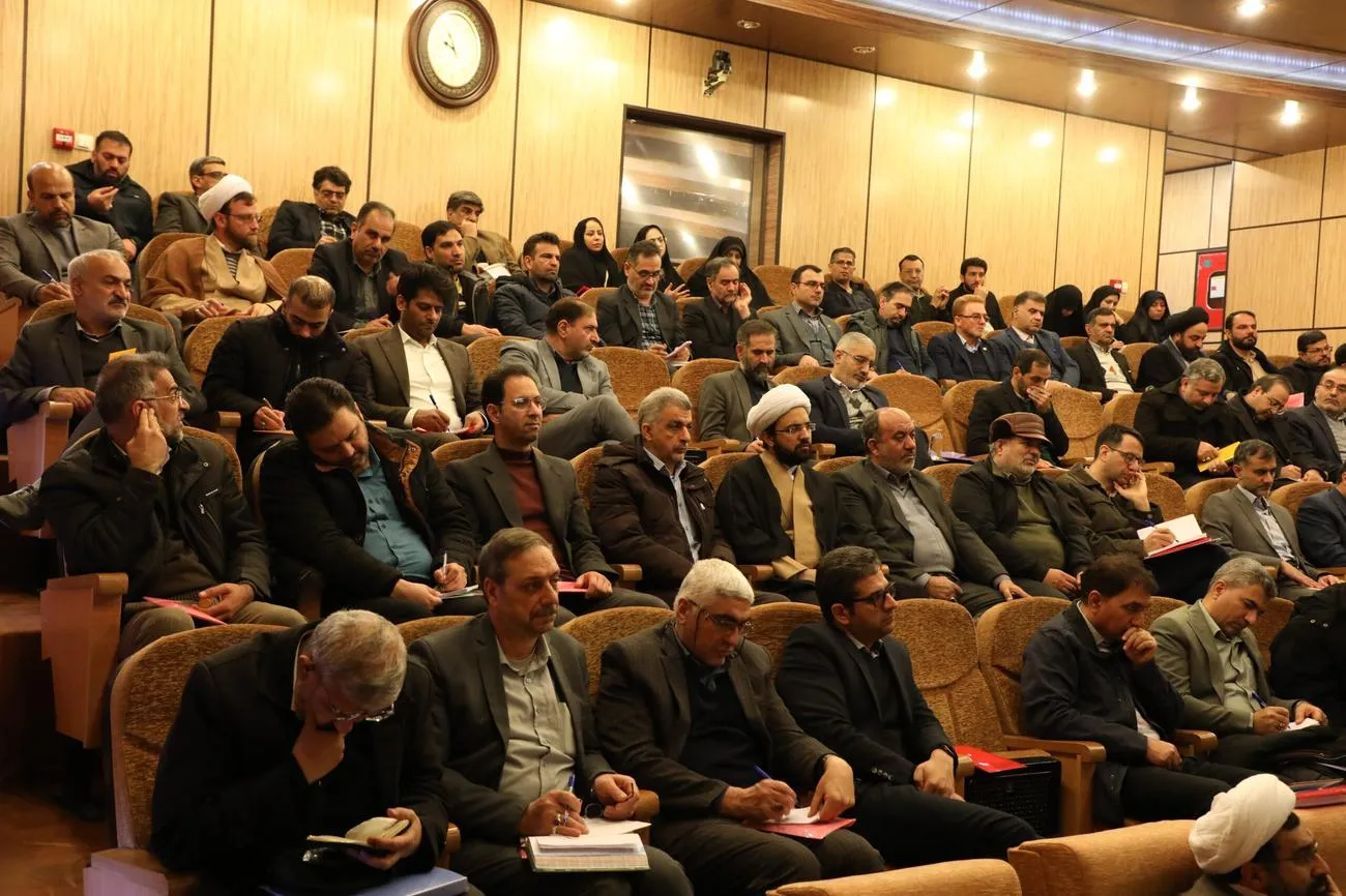 چهارمین گردهمایی دبیران اقامه نماز دستگاه های اجرایی و مراکز صنعتی استان اصفهان