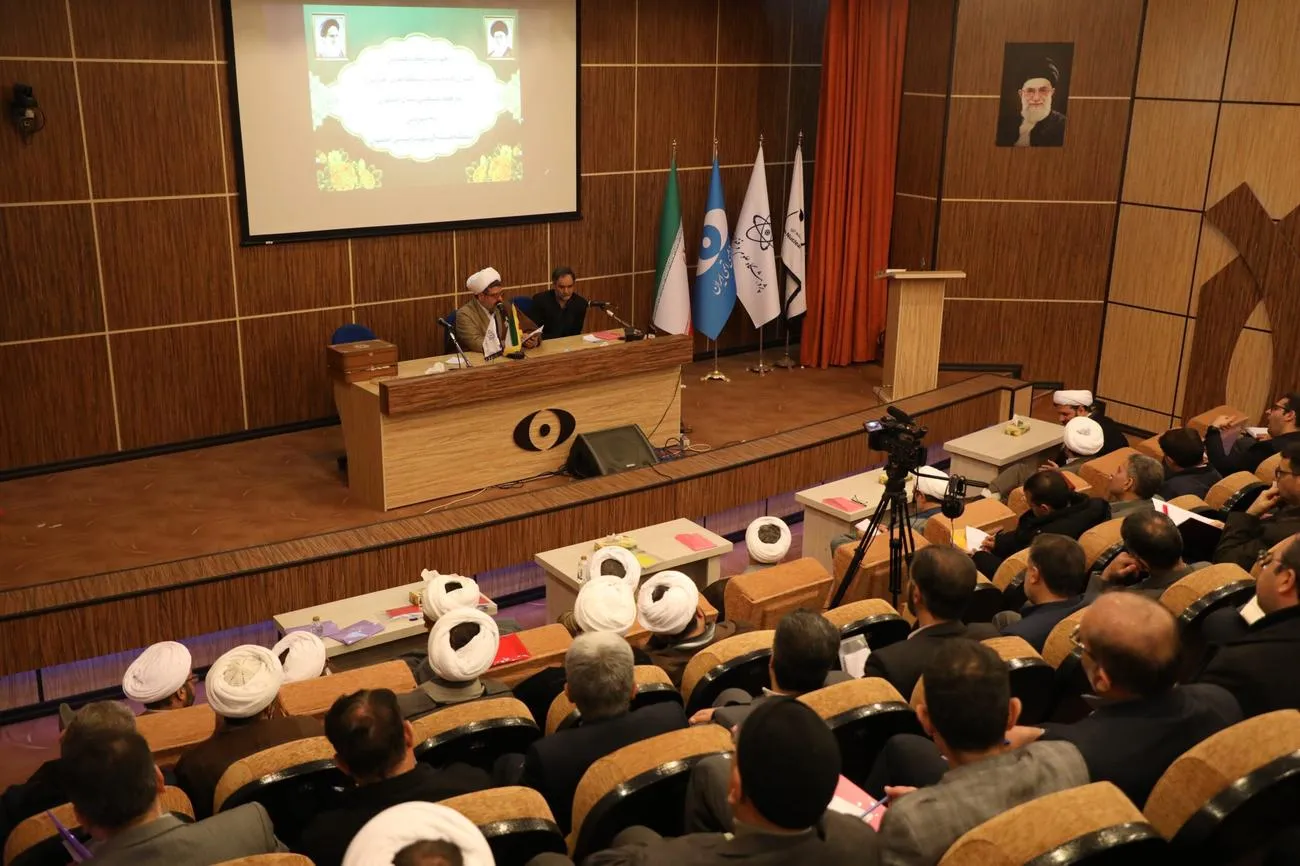 چهارمین گردهمایی دبیران اقامه نماز دستگاه های اجرایی و مراکز صنعتی استان اصفهان