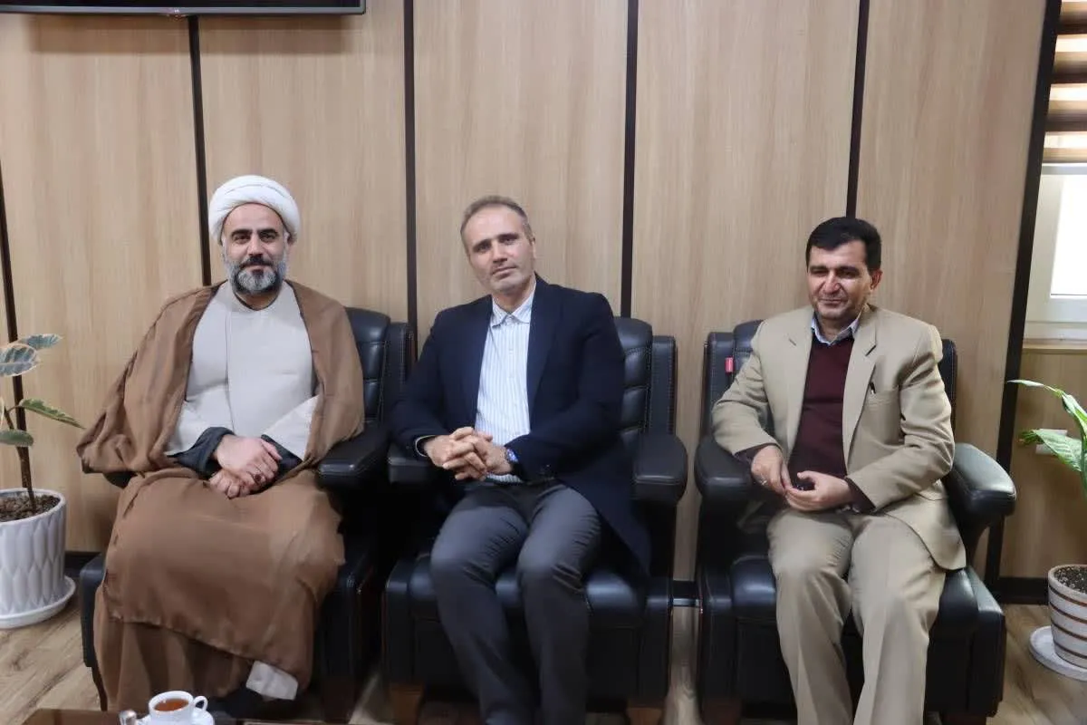 مدیر ستاد اقامه نماز استان البرز با مدیرکل امور مالیاتی دیدار کرد