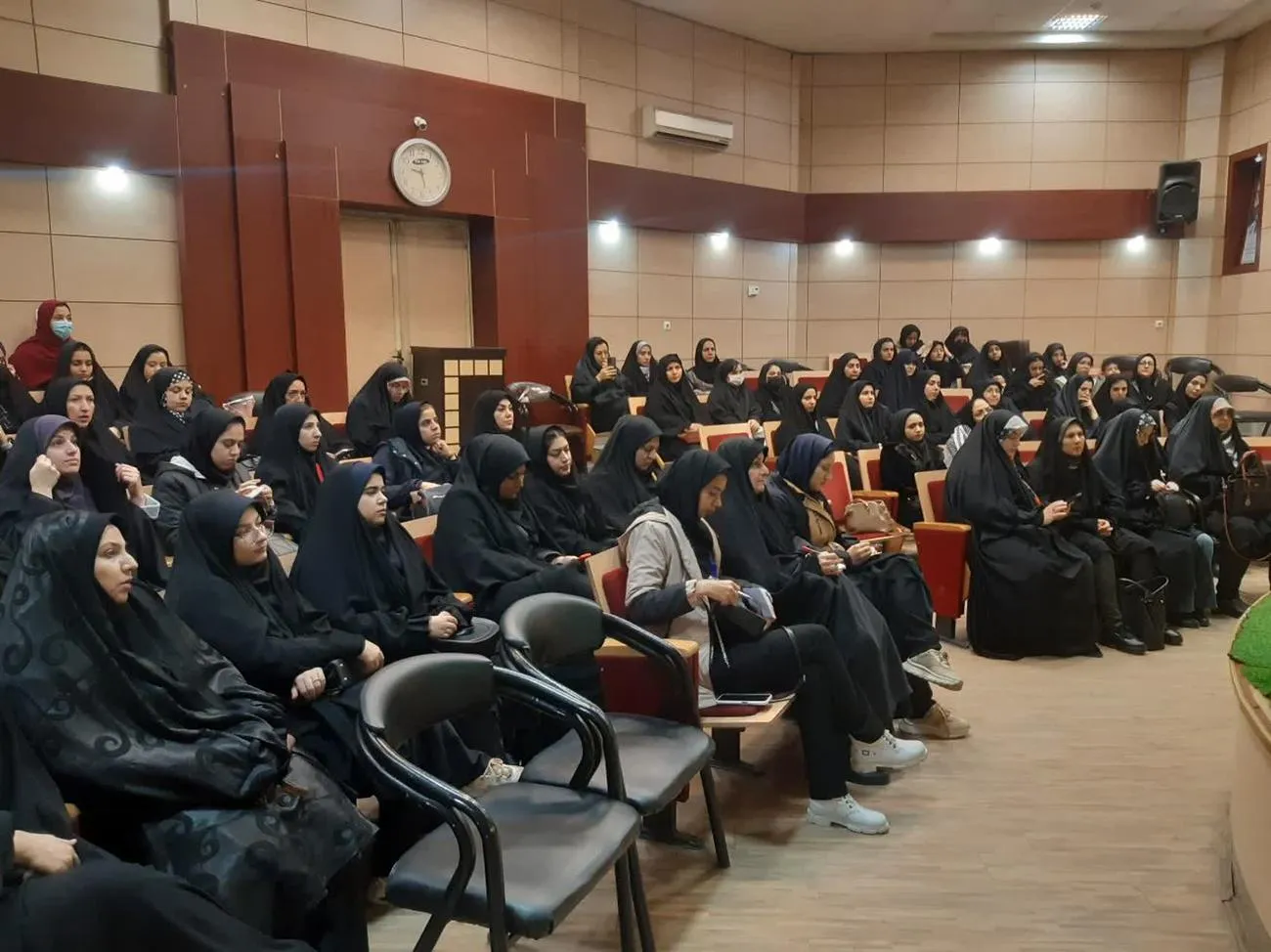 دوره نیک در ناحیه 2 آموزش و پرورش مشهد برگزار شد