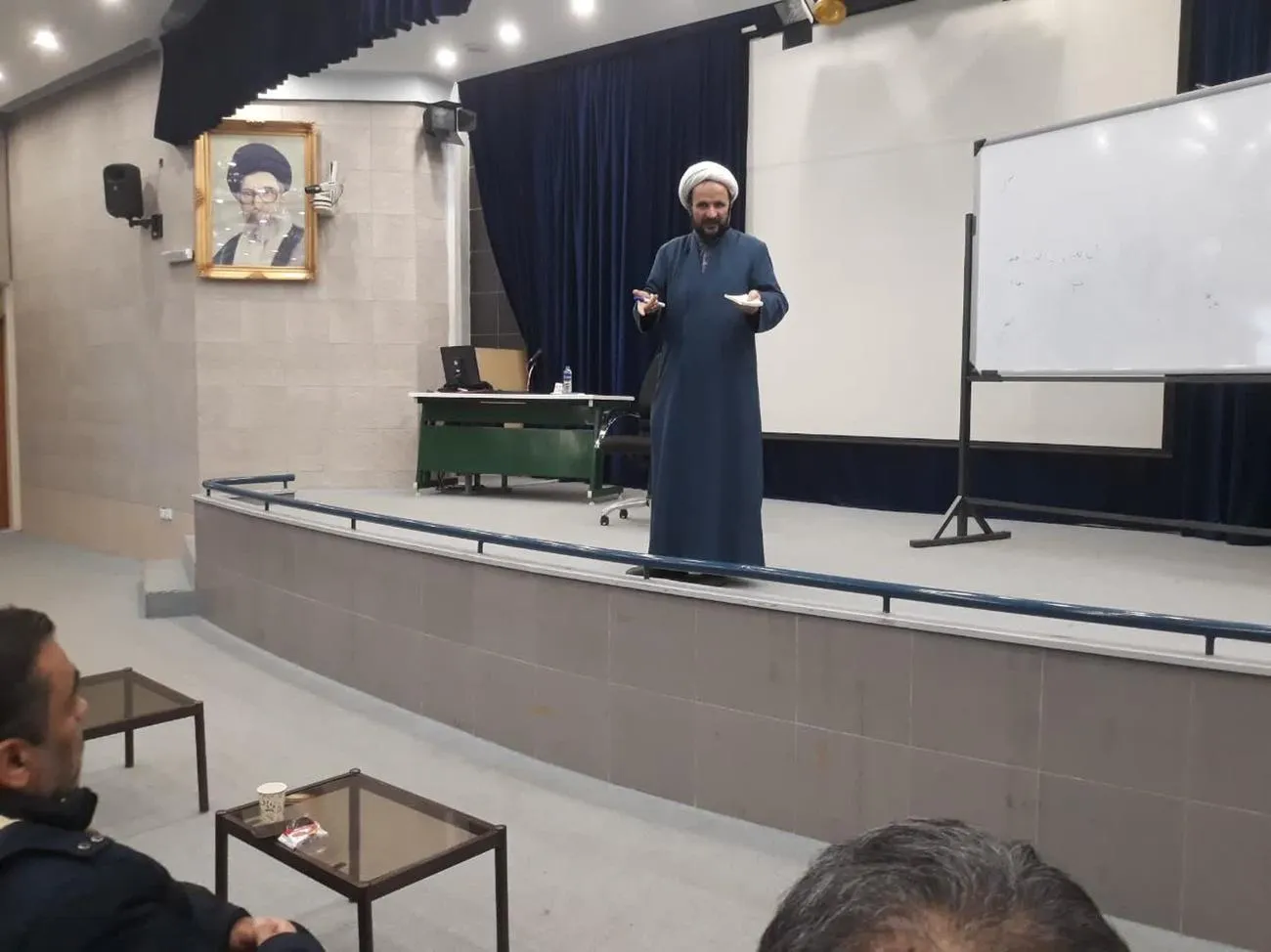 دوره آموزشی اجرایی سازی فرهنگ اقامه نماز برای دستگاه های اجرایی استان همدان برگزار شد