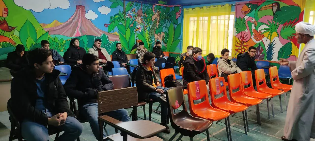 دوره آموزشی مهارت افزایی یاوران نماز فعال دانش آموزی در همدان برگزار شد