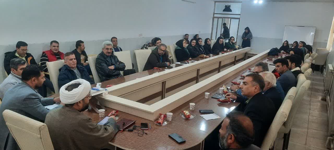 نشست صمیمی نماز با مدیران و مربیان باشگاههای ورزشی شهرستان فریدن اصفهان