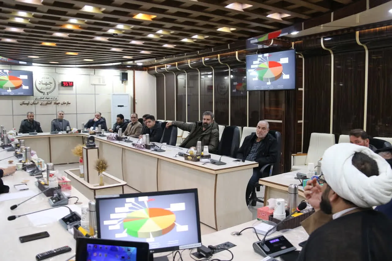 نشست توانمند سازی فعالان نماز در دعوت به نماز جهاد کشاورزی استان لرستان برگزار شد