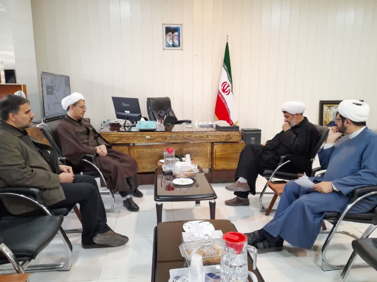 مدیر ستاد اقامه نماز قم با مدیرکل اوقاف و امور خیریه دیدار کرد