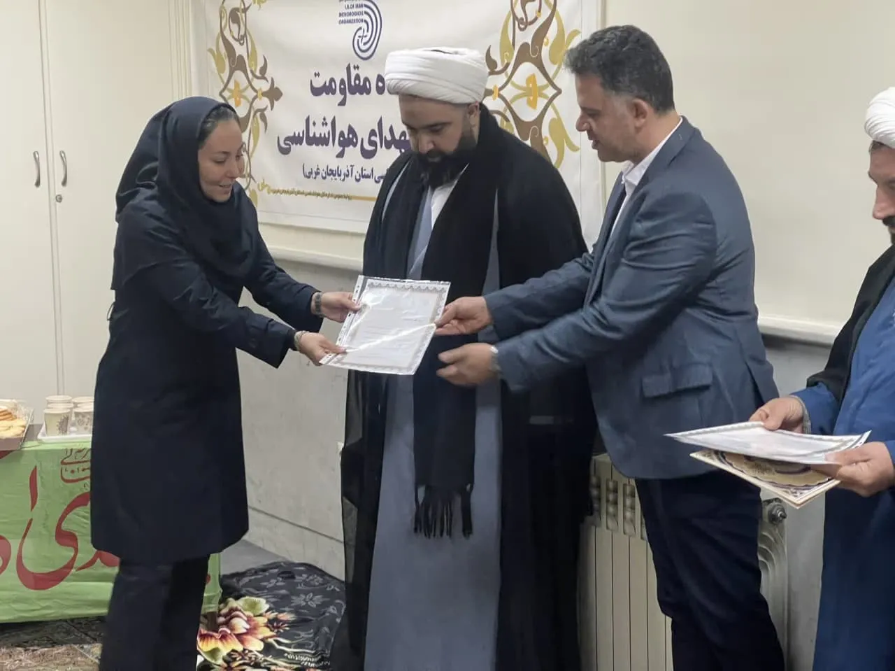 جلسه شورای اقامه نماز اداره کل هواشناسی استان آذربایجان غربی برگزار شد