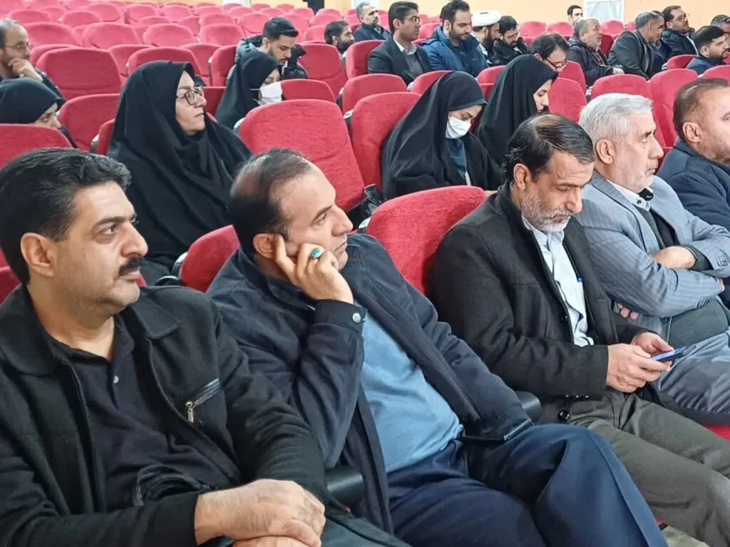 گردهمایی یاوران نماز دستگاه های اجرایی و مردمی چهارمحال‌وبختیاری برگزار شد