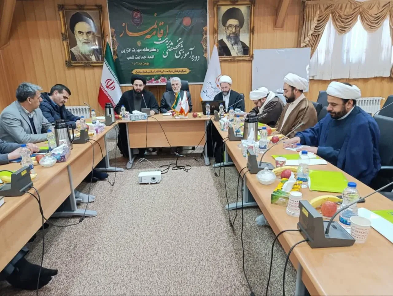 دوره اموزشی مدیریت اقامه نماز بنیاد مسکن استان اردبیل