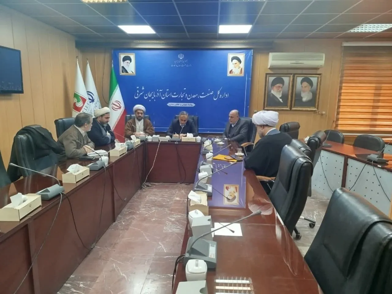 جلسه شورای اقامه نماز صنعت معدن تجارت تبریز