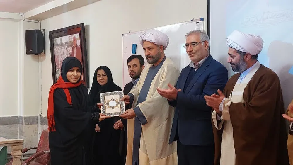 اجلاسیه نماز دانش آموزی تبریز