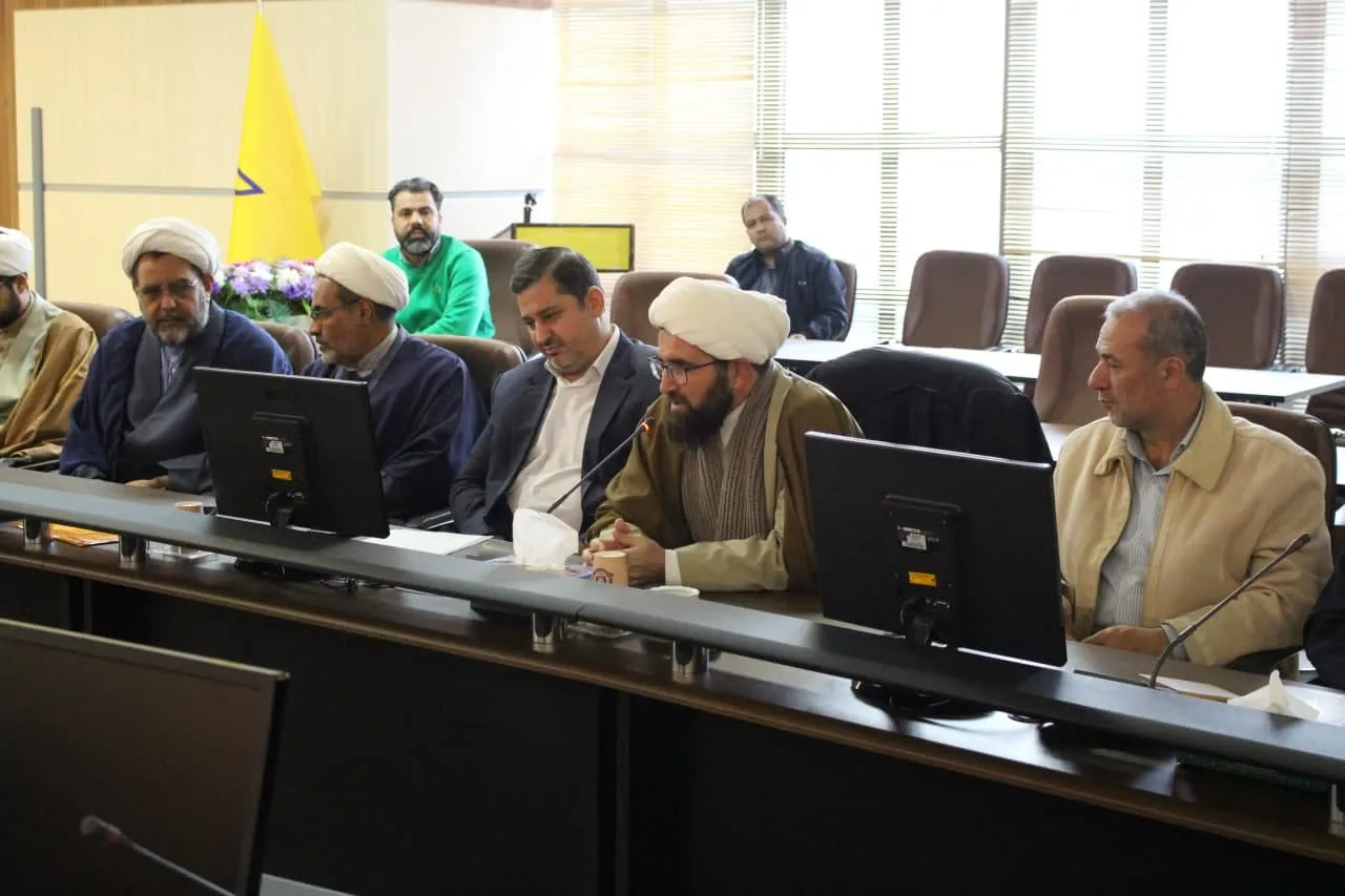 جلسه آموزشی یاوران نماز استان مرکزی