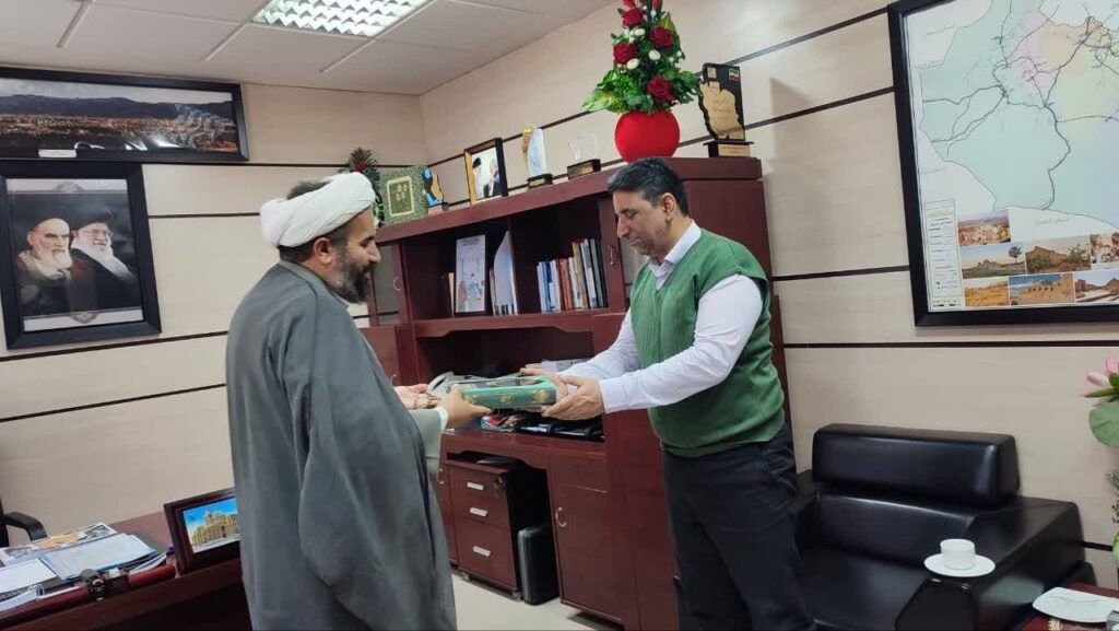 دیدار مدیر ستاد اقامه نماز استان با مدیرکل دفتر استاندار خراسان جنوبی