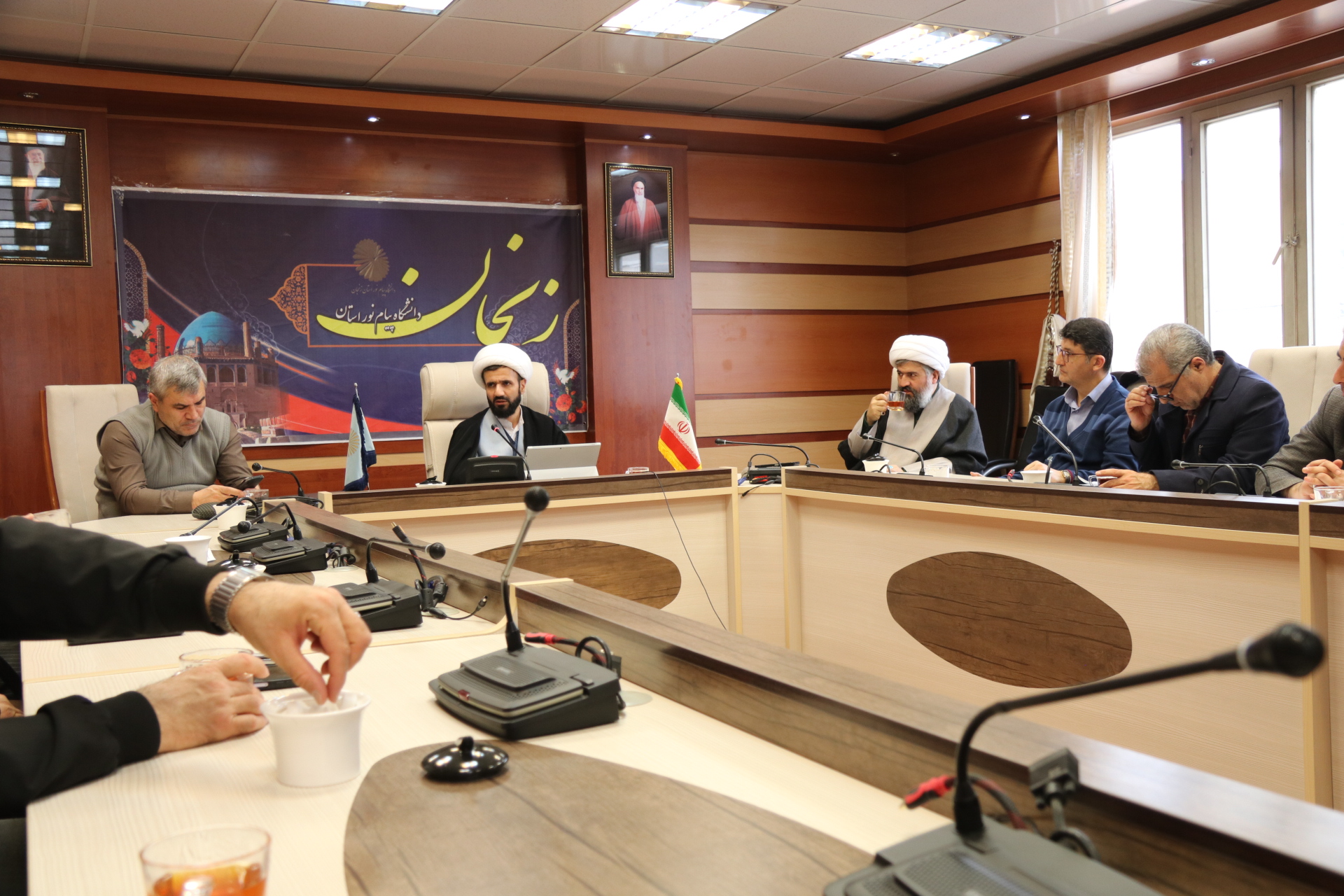 نشست تخصصی و آموزشی نماز ستاد دانشگاه پیام نور زنجان برگزار شد