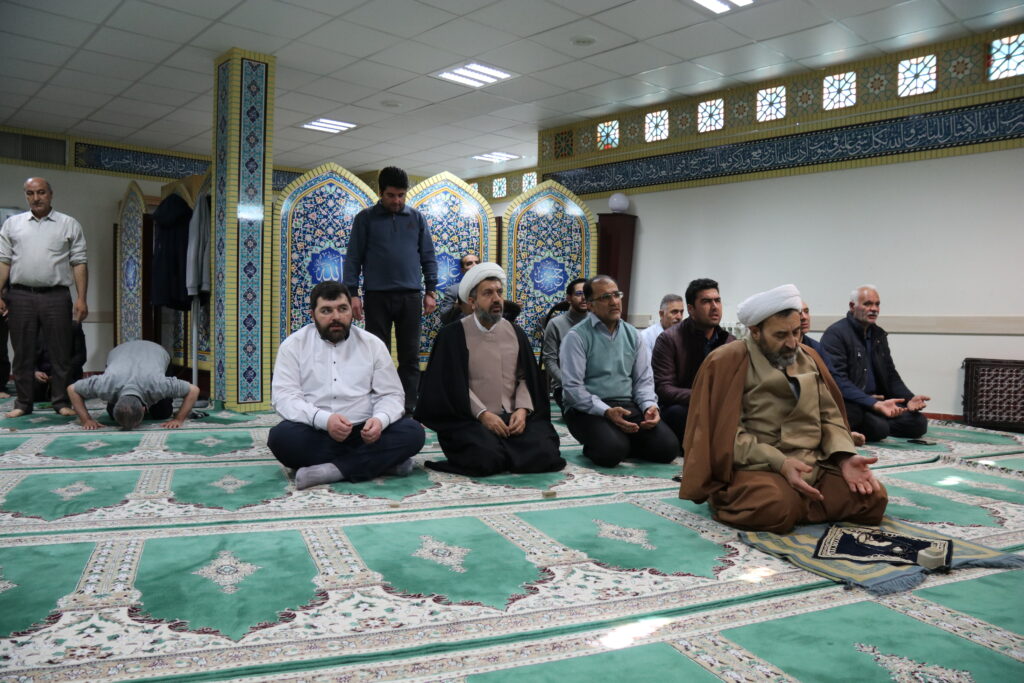 حضور سرپرست ستاد اقامه نماز زنجان در جشن اعیاد شعبانی اداره کل راه و ترابری