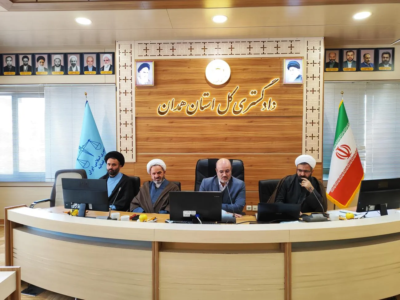 نشست فصلی دبیران اقامه نماز دستگاههای اجرایی استان همدان برگزار شد