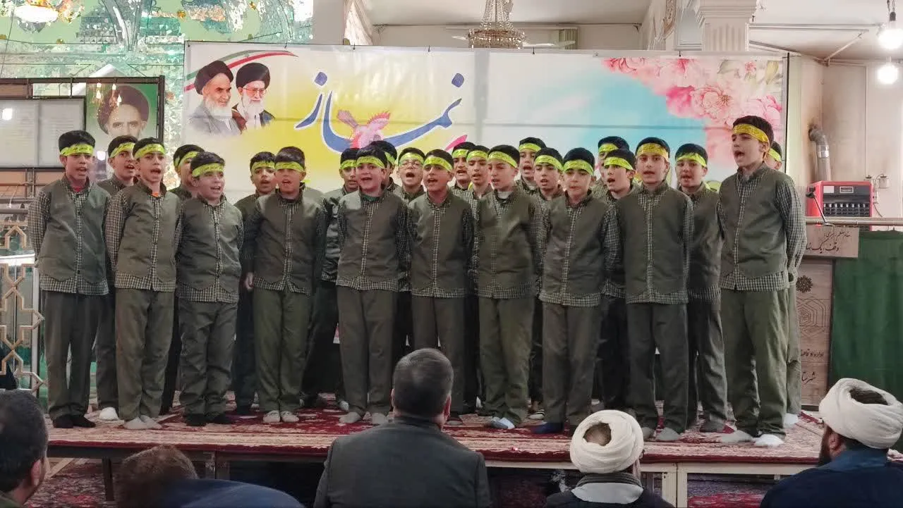 مسئولین برای رفع مشکلات اخلاقی و فرهنگی، جایگاه مساجد را احیا کنند