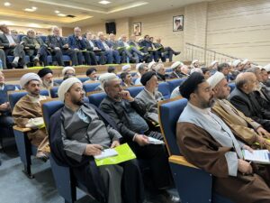 فرهنگ سازی نماز صبر و شکیبایی می طلبد/ بازار و مراکز خرید یکی از فضاهای توسعه فرهنگ اقامه نماز است