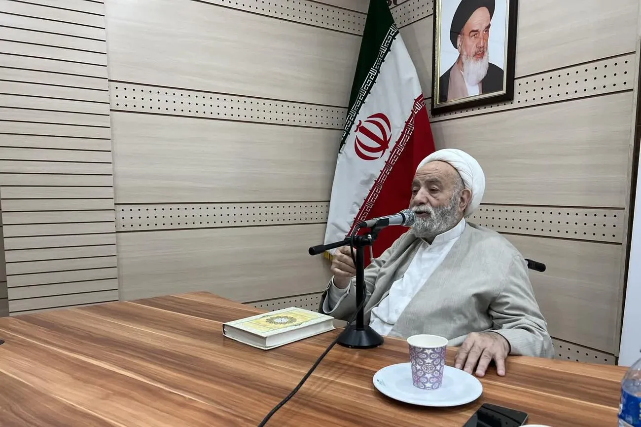 یکی از راه های ترویج معارف نماز و دعوت به اقامه نماز تبلیغ چهره به چهره است