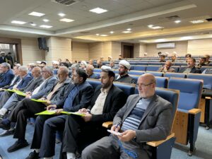فرهنگ سازی نماز صبر و شکیبایی می طلبد/ بازار و مراکز خرید یکی از فضاهای توسعه فرهنگ اقامه نماز است
