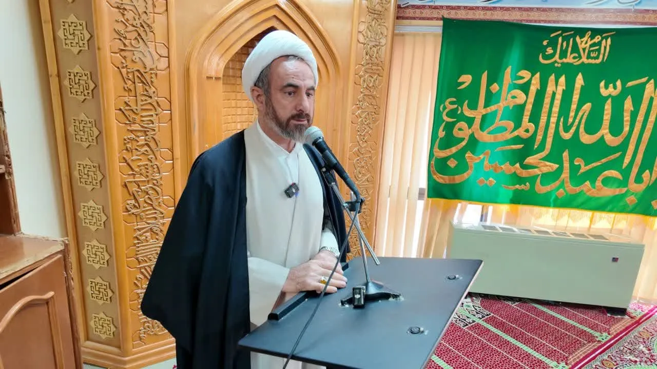 نماز وحدت ادارات ایلام به میزبانی اداره کل مخابرات برگزار شد