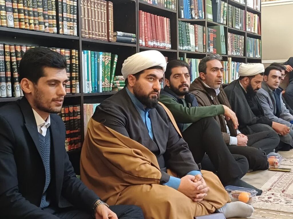 نشست تبیینی و توجیهی دبیران اقامه نماز ادارات چهارمحال‌وبختیاری برگزار شد