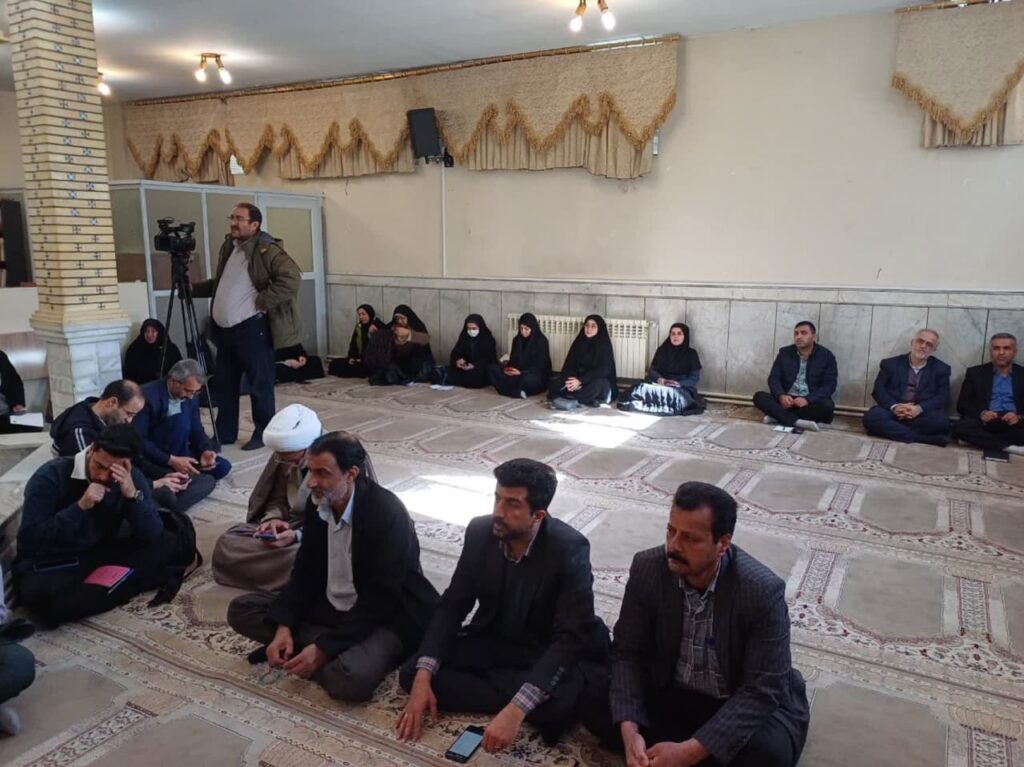 نشست تبیینی و توجیهی دبیران اقامه نماز ادارات چهارمحال‌وبختیاری برگزار شد