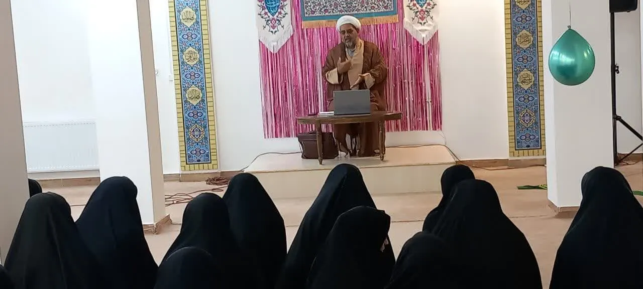 کرسی آزاد اندیشی نماز ویژه دانشجویان دانشگاه فرهنگیان ایلام برگزار شد
