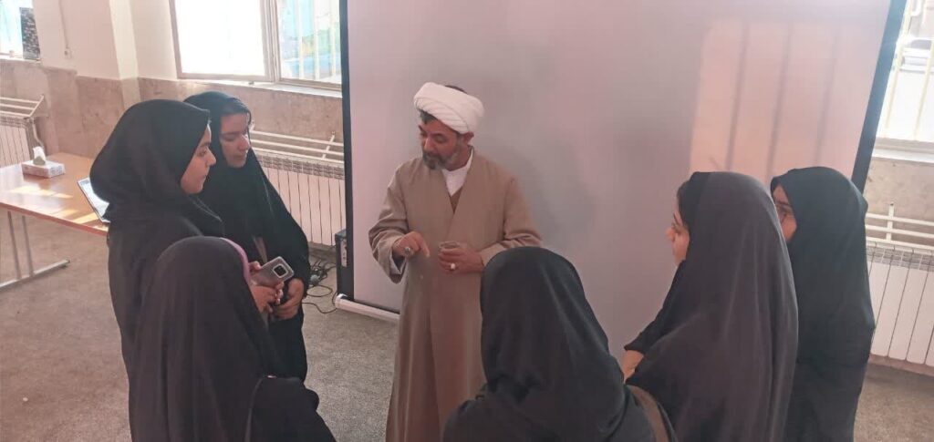 دوره آموزشی معراج ویژه دانشجو معلمان چهارمحال‌وبختیاری برگزار شد