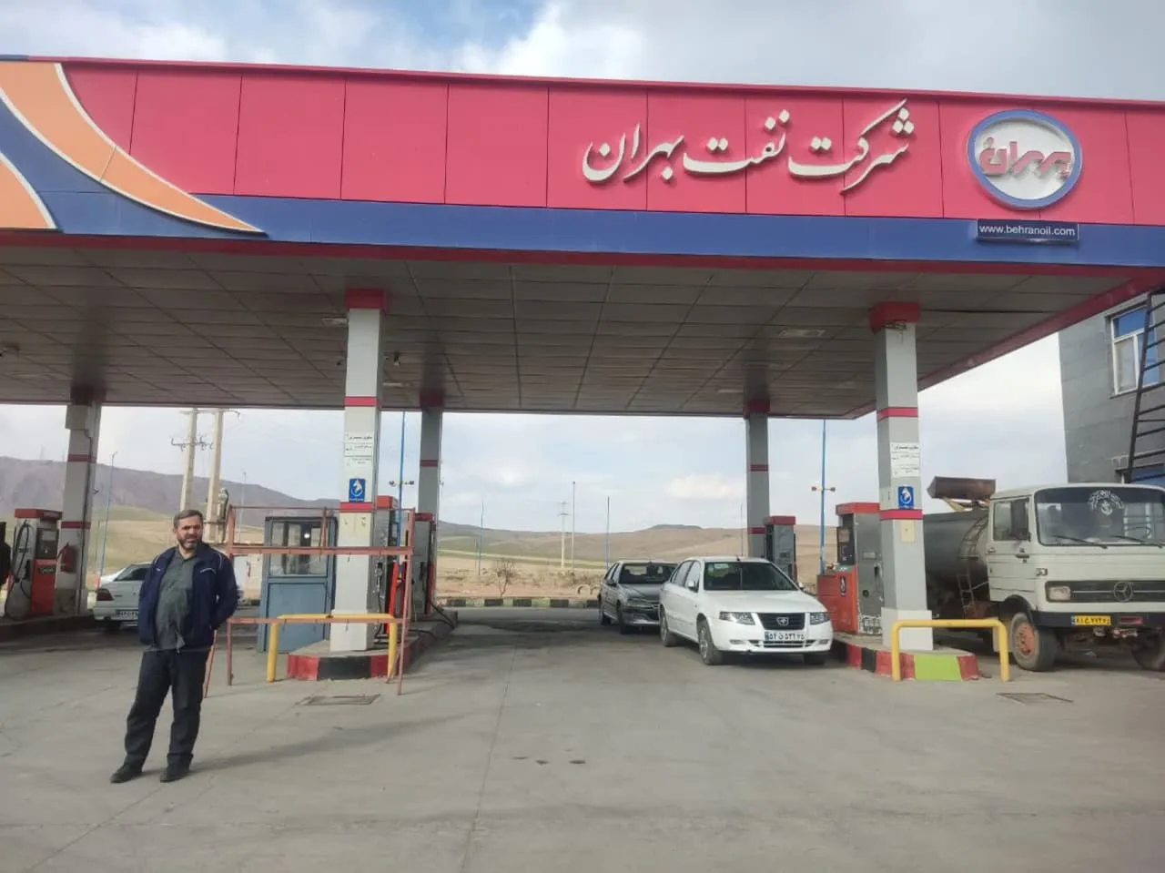بازدید از نمازخانه های بین راهی استان