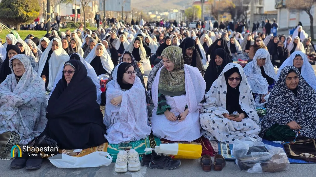 نماز عيد فطر در كهگيلويه وبوير احمد برگزار شد