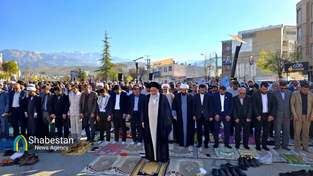 نماز عيد فطر در كهگيلويه وبوير احمد برگزار شد