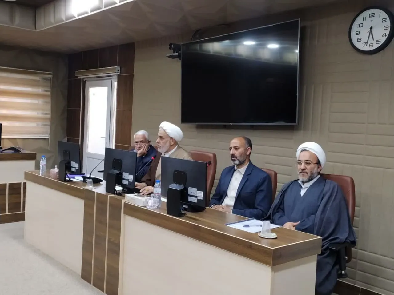 گفتمان نمازی ویژه دختران در کرمان