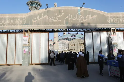 اقامه نماز عید سعید فطر در استان اصفهان