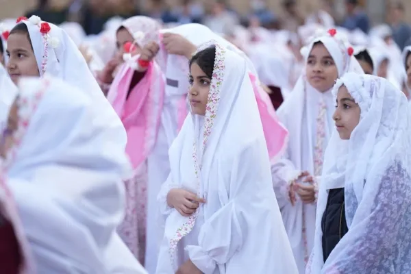 جشن روزه اولیها در قلعه فلکالافلاک خرمآباد