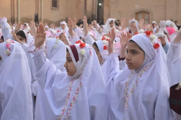 جشن روزه اولیها در قلعه فلکالافلاک خرمآباد