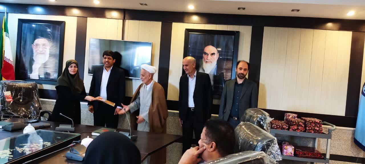 مراسم تقدیر از فعالان نماز اداره کل فنی و حرفه ای