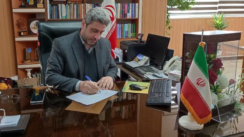 نشست فرماندار با مدیران و مسئول کانون های فرهنگی و هنری مساجد تیران و کرون اصفهان