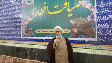 افطار کردن مدیر ستاد اقامه نماز استان کرمان در کنار 200نفر مددجوی کمیته امداد امام خمینی (ره) کرمان