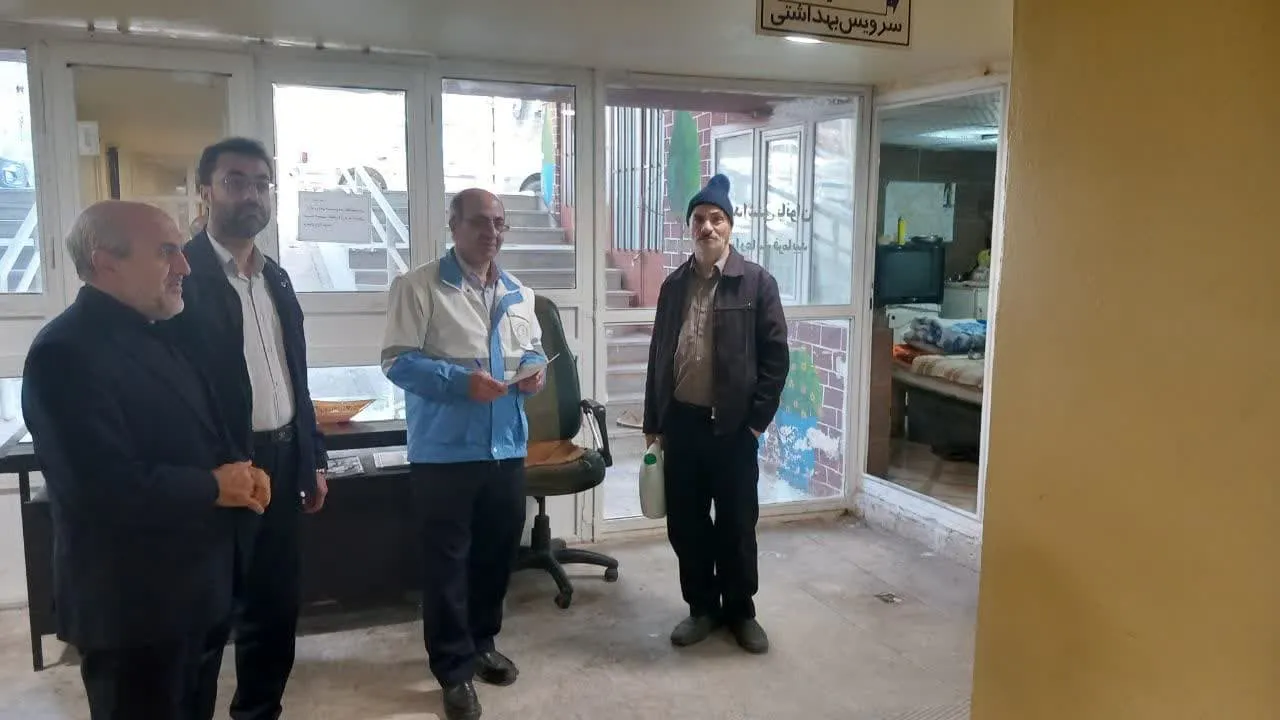 بازدید از نمازخانه‌های داخل شهر و بوستان‌های شهر زنجان